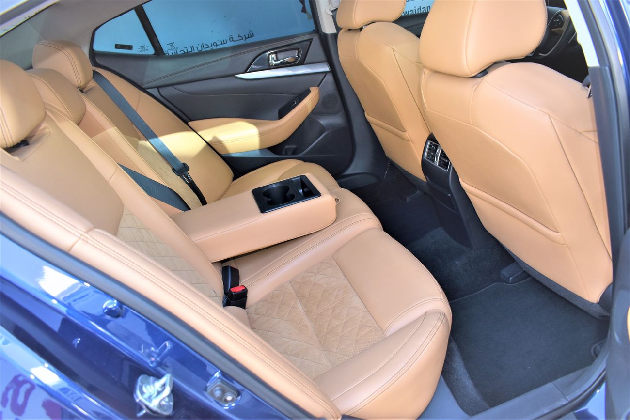 Nissan Maxima 3.5L SR V6 2018 GCC DEALER WARRANTY RAMADAN OFFER 1YR / 20K SERVICE CONTRACT