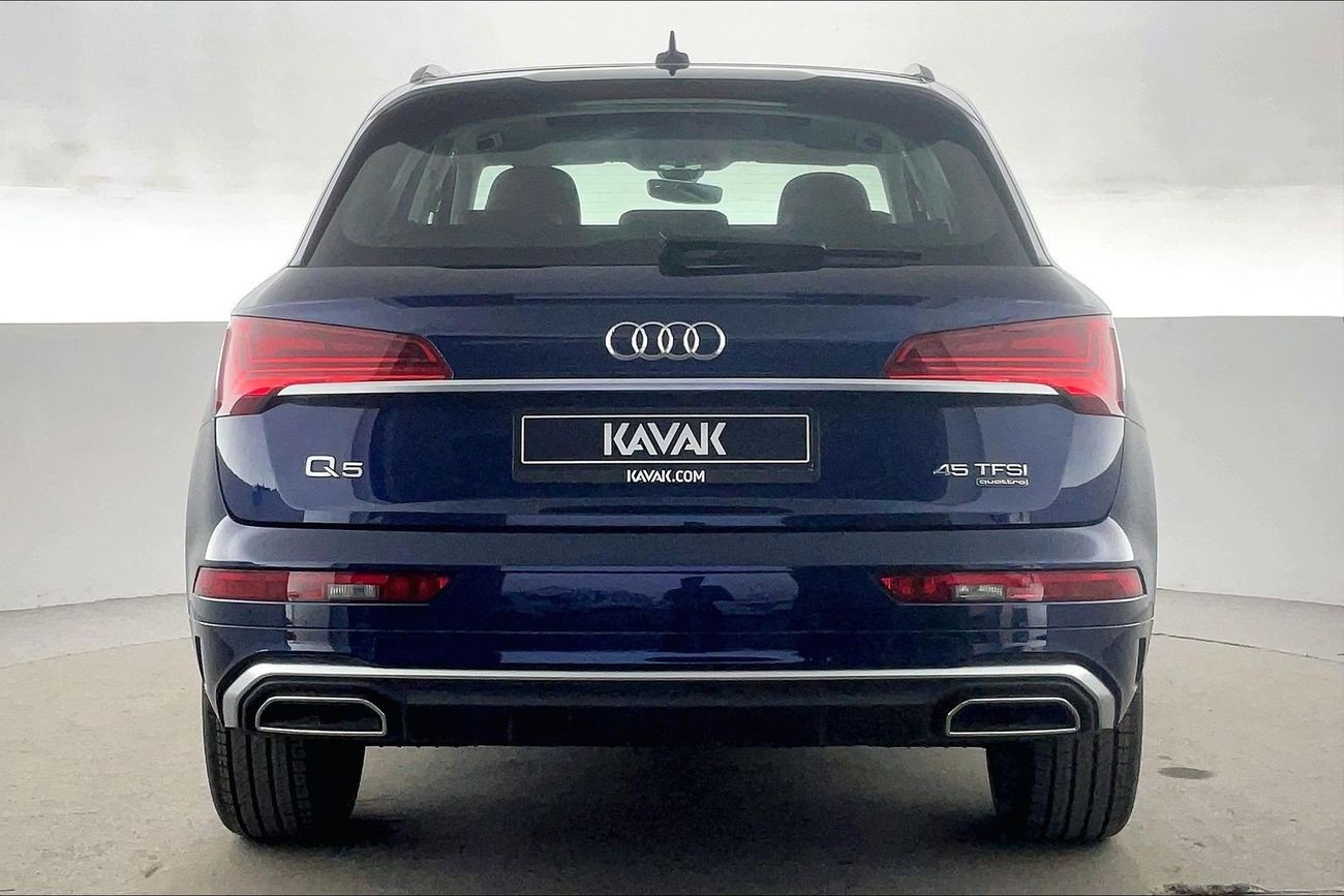 أودي Q5 45 TFSI quattro S-Line & Technology Selection | National Day Celebration | شامل الضمان | 0 ﺪﻔﻋﺓ ﺃﻮﻟﻯ