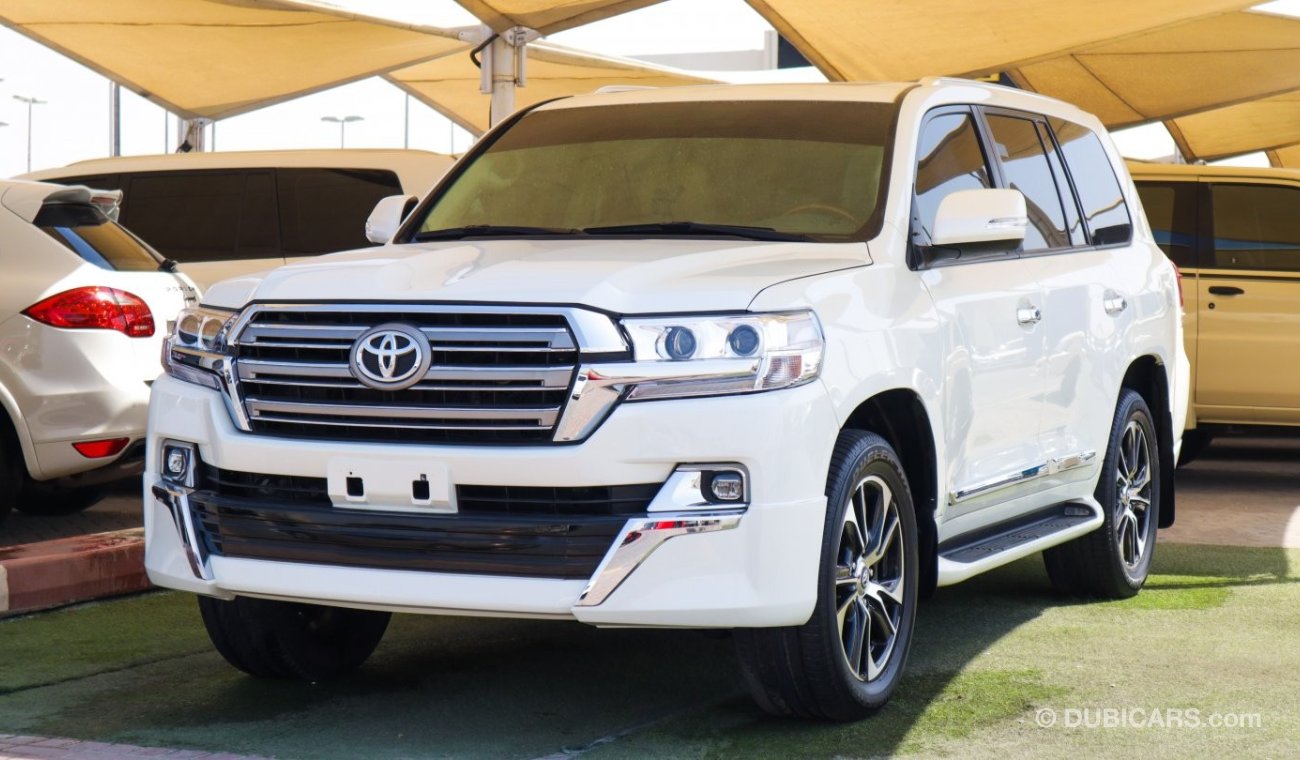 Toyota Land Cruiser Face lifted 2021