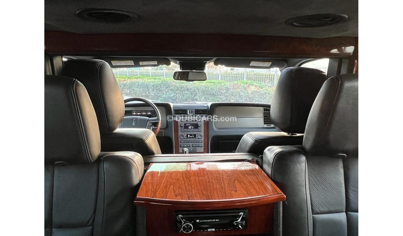 Lincoln Navigator LINCOLN NAVIGATOR VIP 2012 GCC IN PERFECT CONDITION