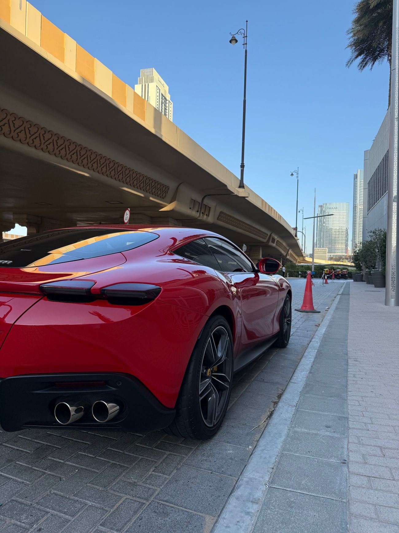 فيراري روما 3.9T V8