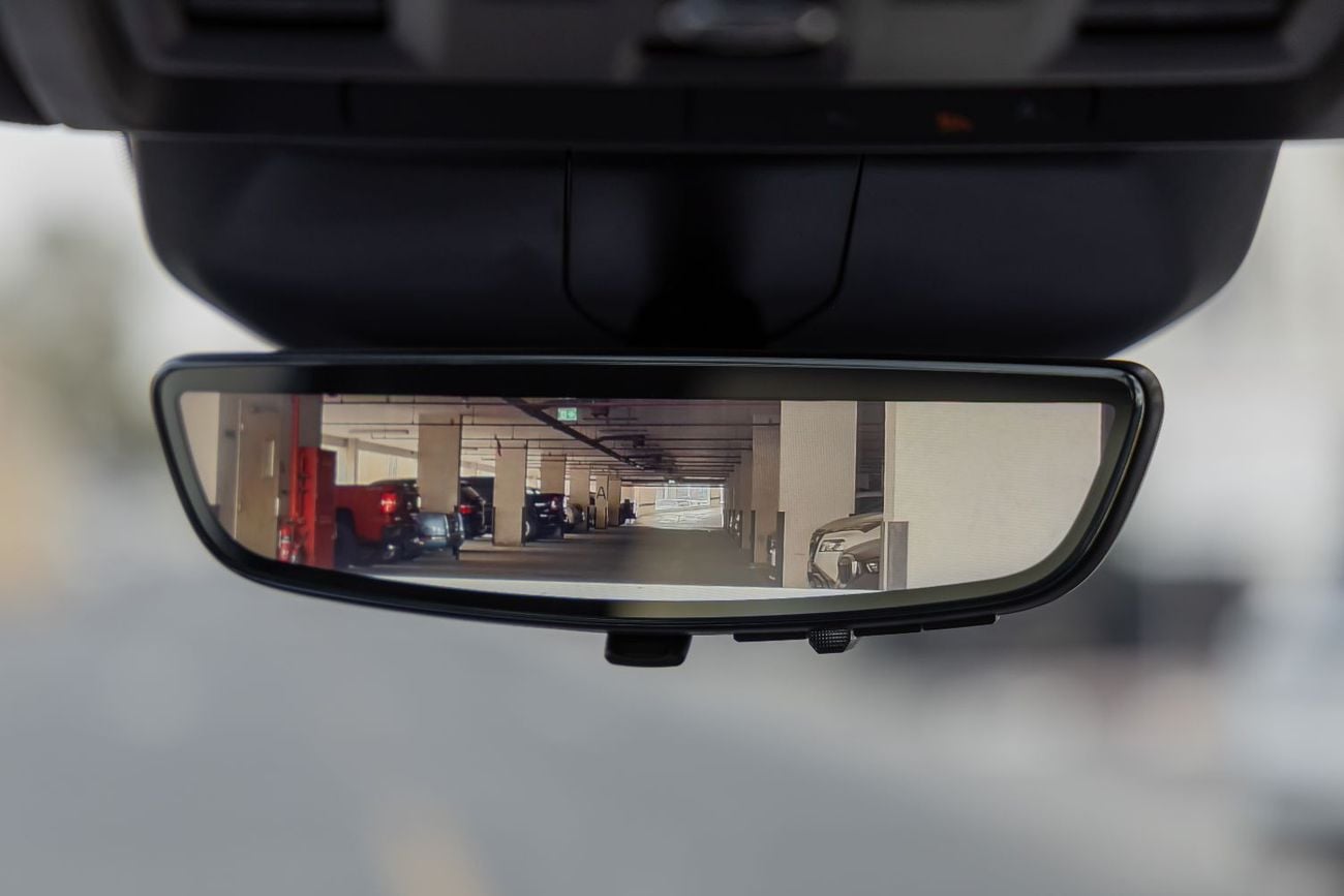 Cadillac Escalade Escalade-V 6.2L Cadillac Escalade V-Series - 2025 - GCC Specs