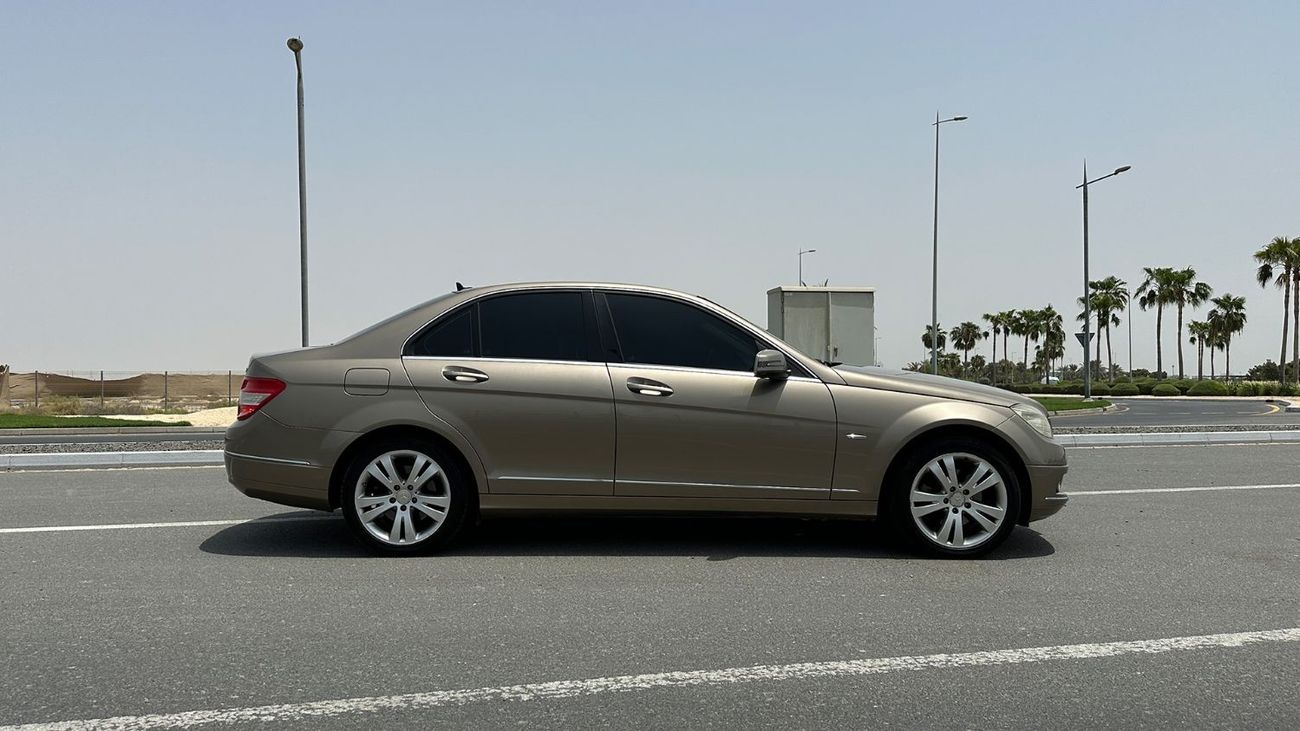 مرسيدس بنز C 200 GCC 2010 1.8L 4 Cylinders In Good Condition