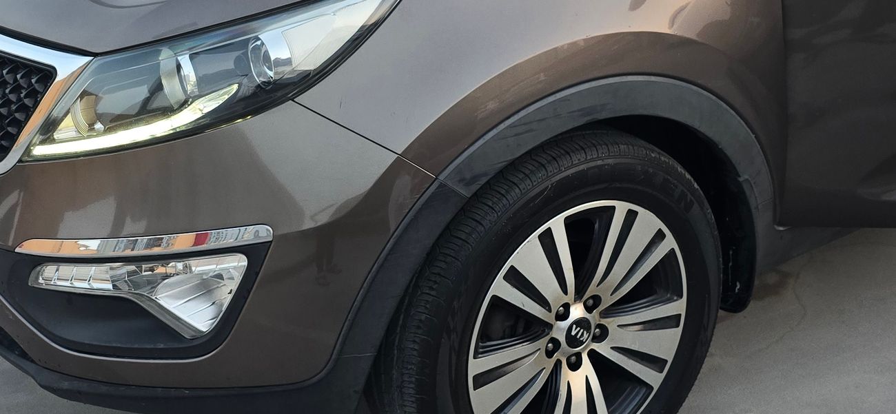 Kia Sportage LX 2.0L FWD