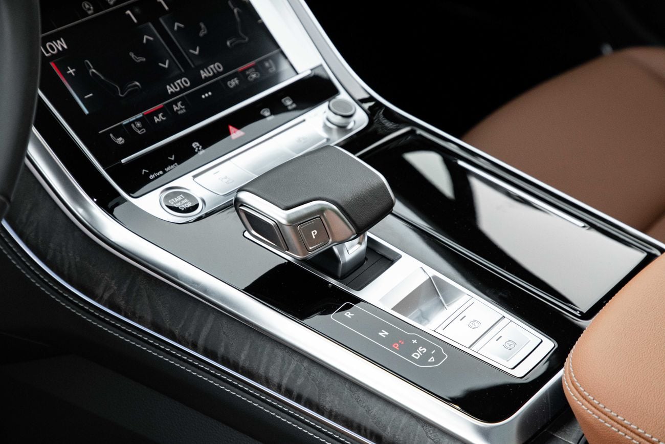 أودي Q7 Q7 S-Line | 4,994 P.M | 0% Downpayment | Amazing Condition!
