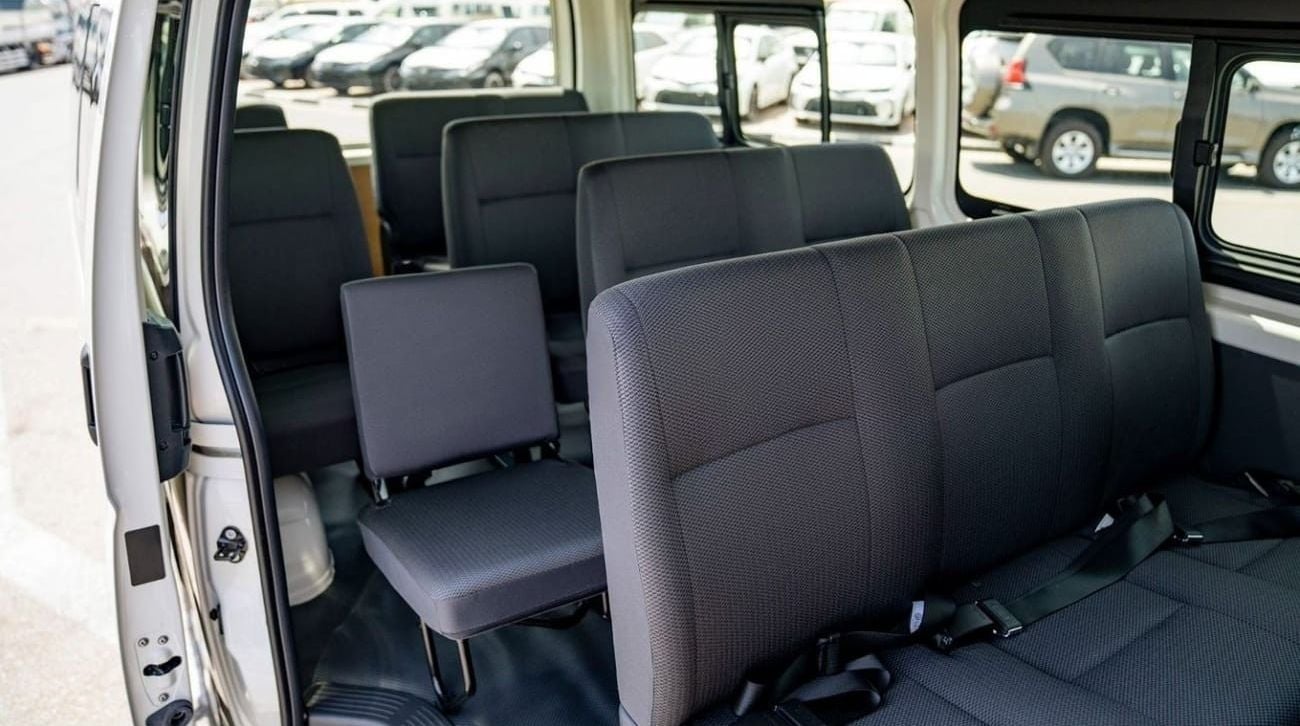 Toyota Hiace TOYOTA HIACE STD 2.5D MT 15 SEATER MY2024 – WHITE