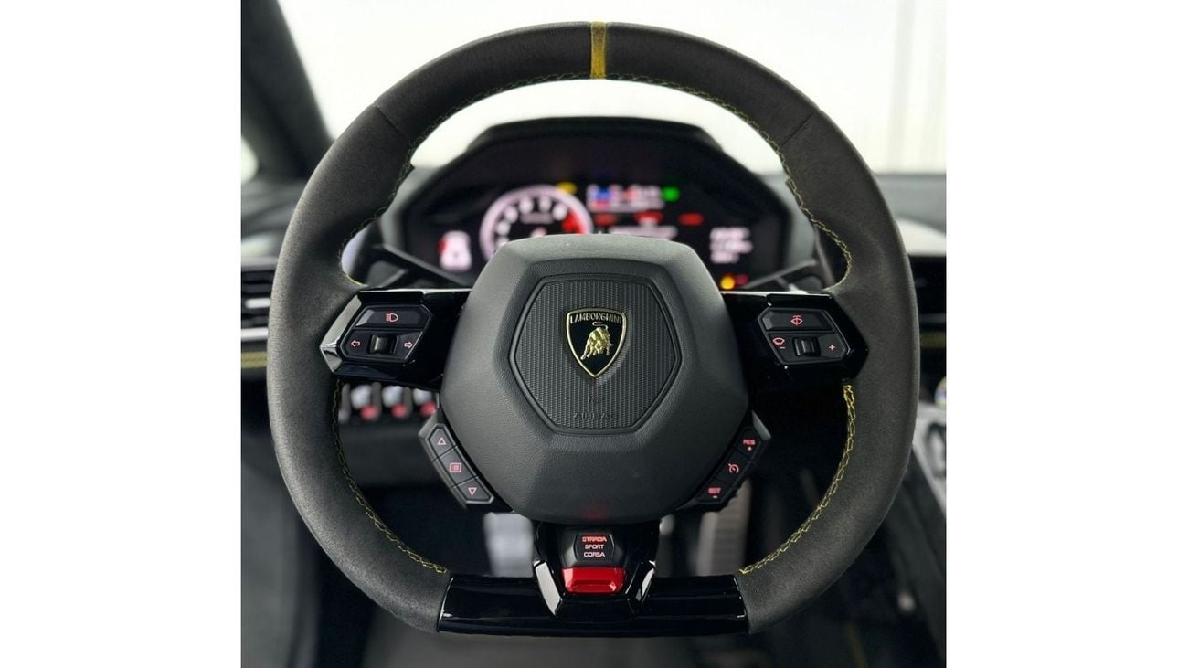 لامبورغيني هوراكان LP640-4 بيرفورمانتيه LP640-4 بيرفورمانتيه