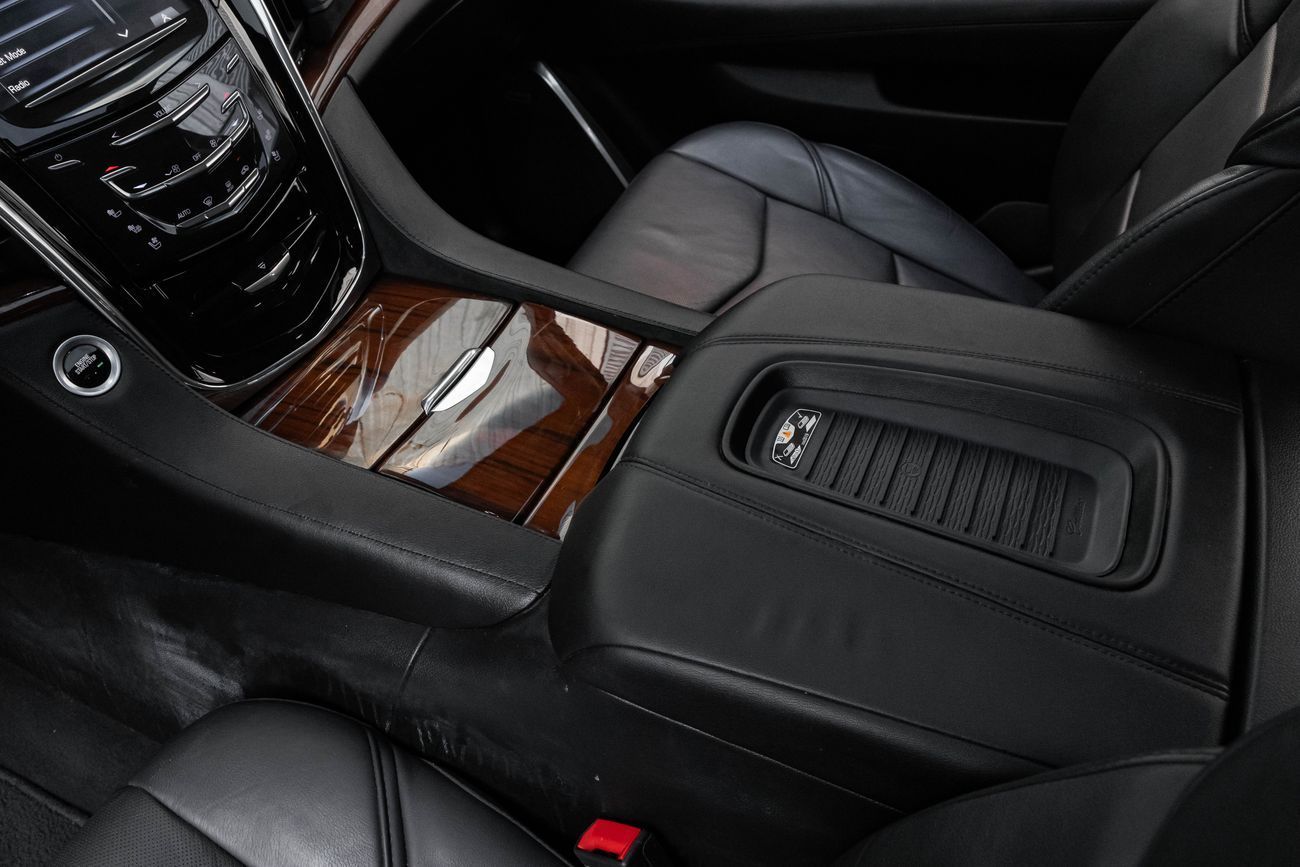 Cadillac Escalade Escalade Platinum | 2,419 P.M | 0% Downpayment | Adaptive Cruise!