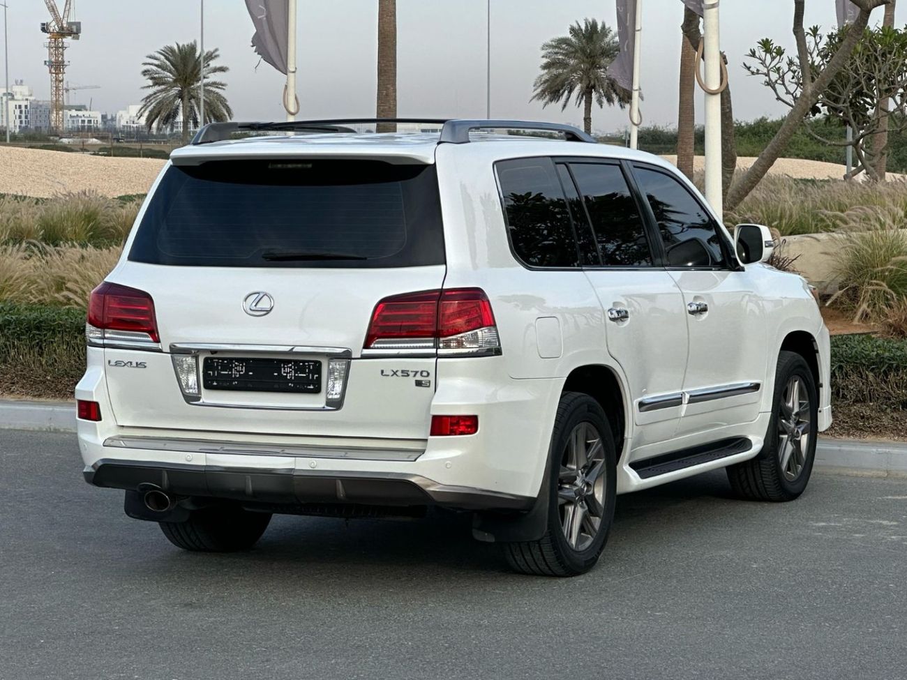 Lexus LX 570 Sport Platinum 5.7L