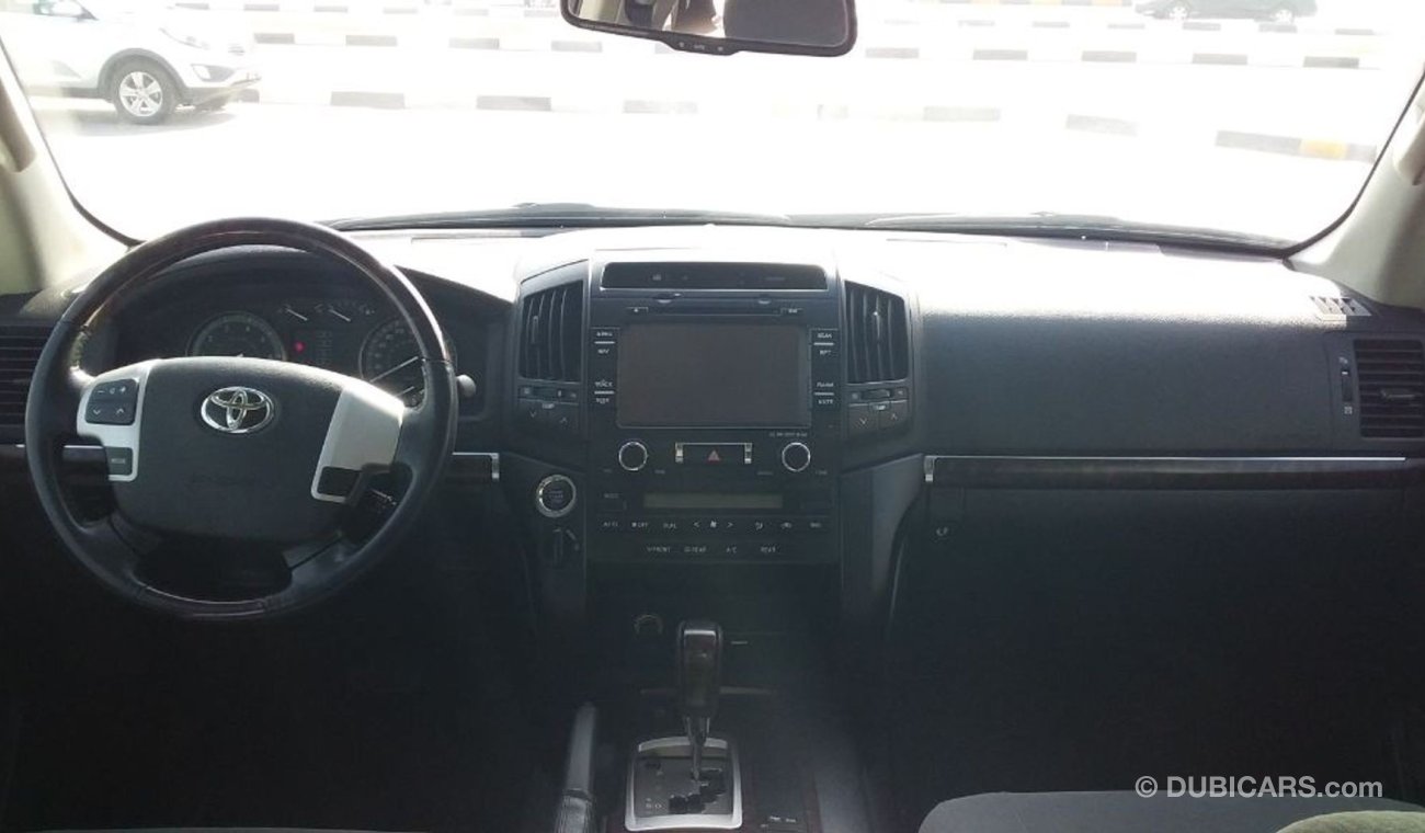 Toyota Land Cruiser Toyota Land Cruiser 2013 GCC