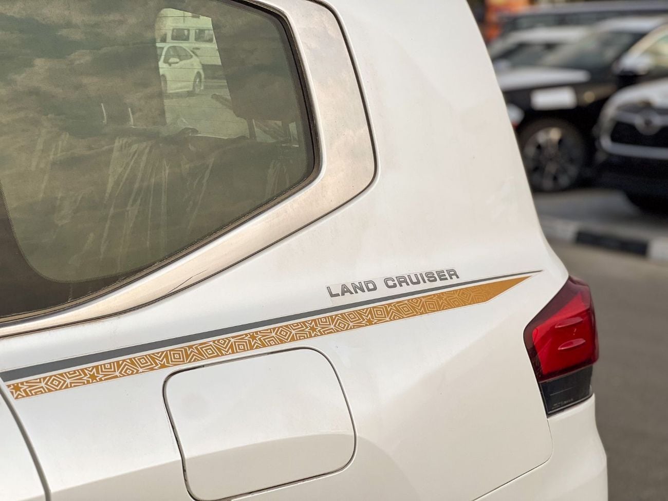 تويوتا لاند كروزر EXPORT ONLY - Toyota LC300 VXR 3.3L DSL (GCC Specification)