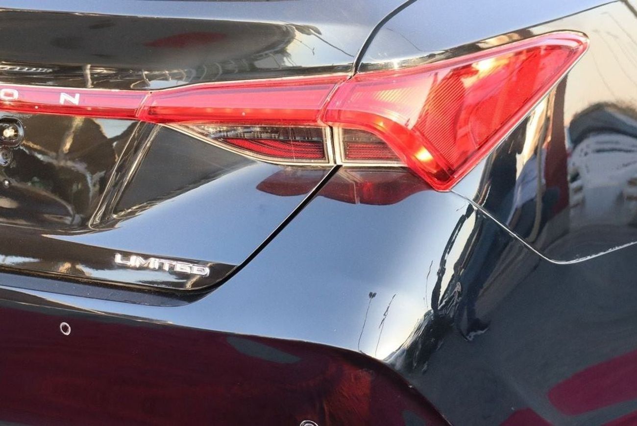 Toyota Avalon Limited 3.5L Toyota Avalon V6 / GCC / First Owner / Full / Under Warranty