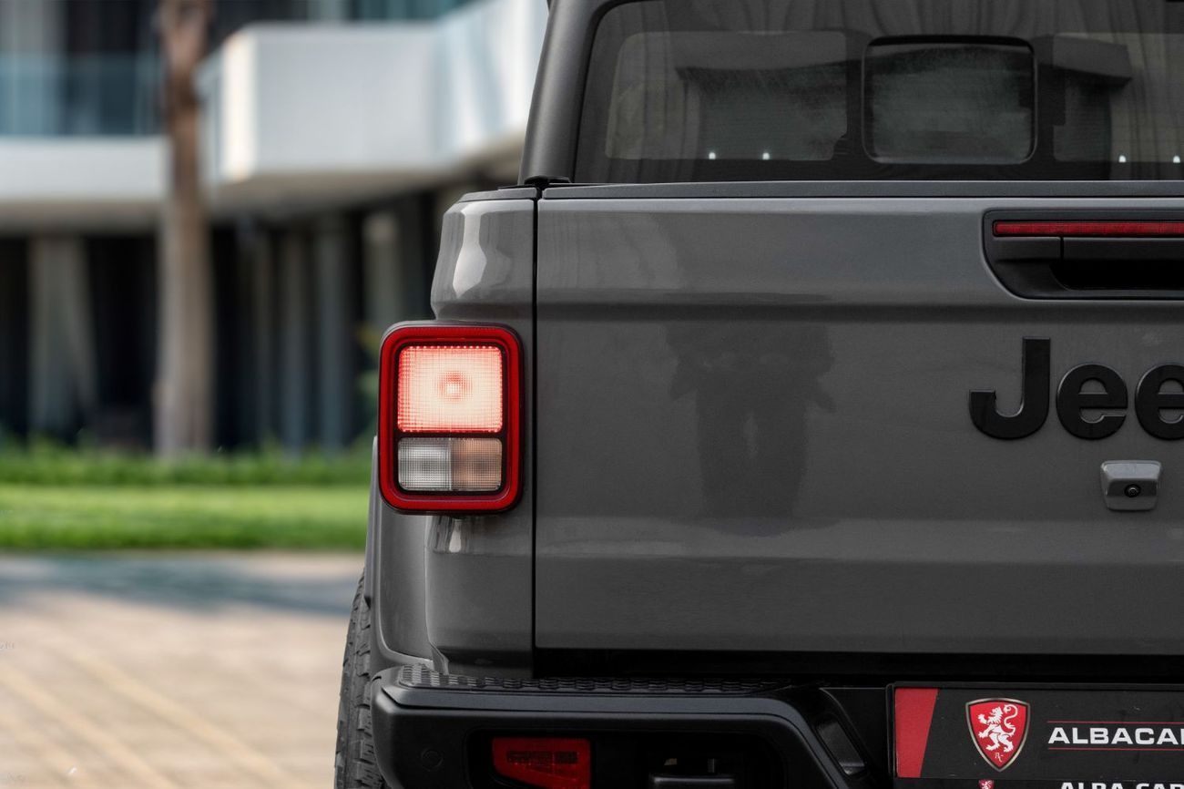 Jeep Gladiator Sport | 2,546 P.M  | 0% Downpayment | Low Km | Pristine!