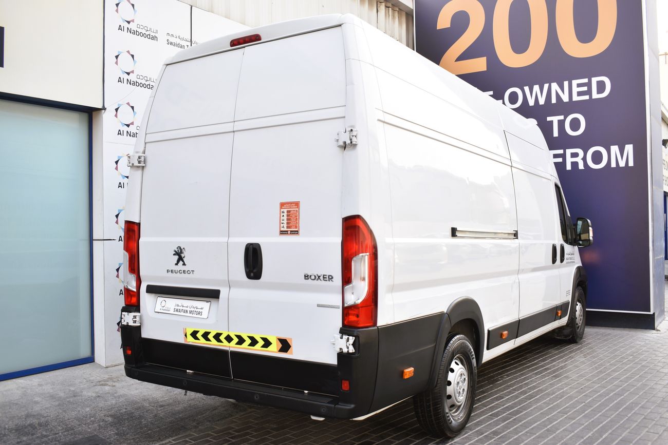 Peugeot Boxer AED 1279 PM | 2.2L L4 H3 GCC AGENCY WARRANTY UP TO 2026 OR 100K KM