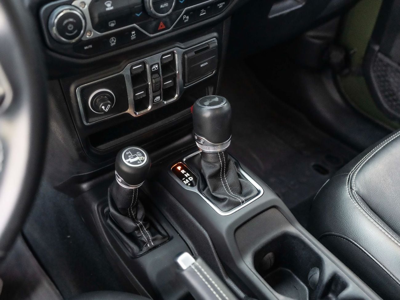 جيب رانجلر Unlimited Sahara 3.6L