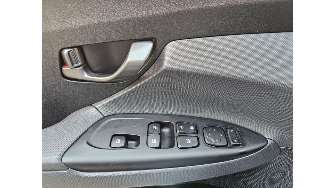 Hyundai Veloster Std