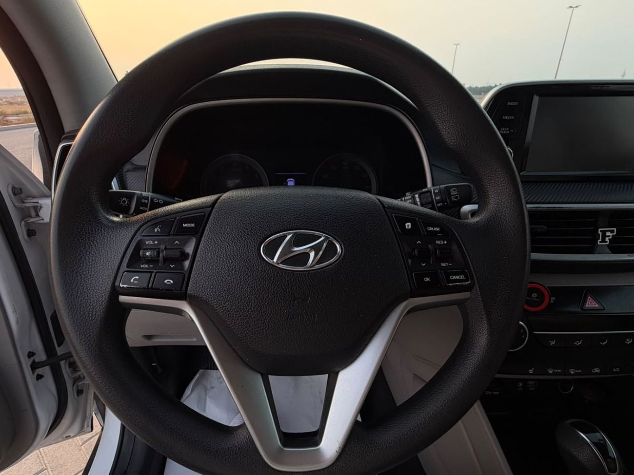 Hyundai Tucson GL MID Machine import 2.0 number 2