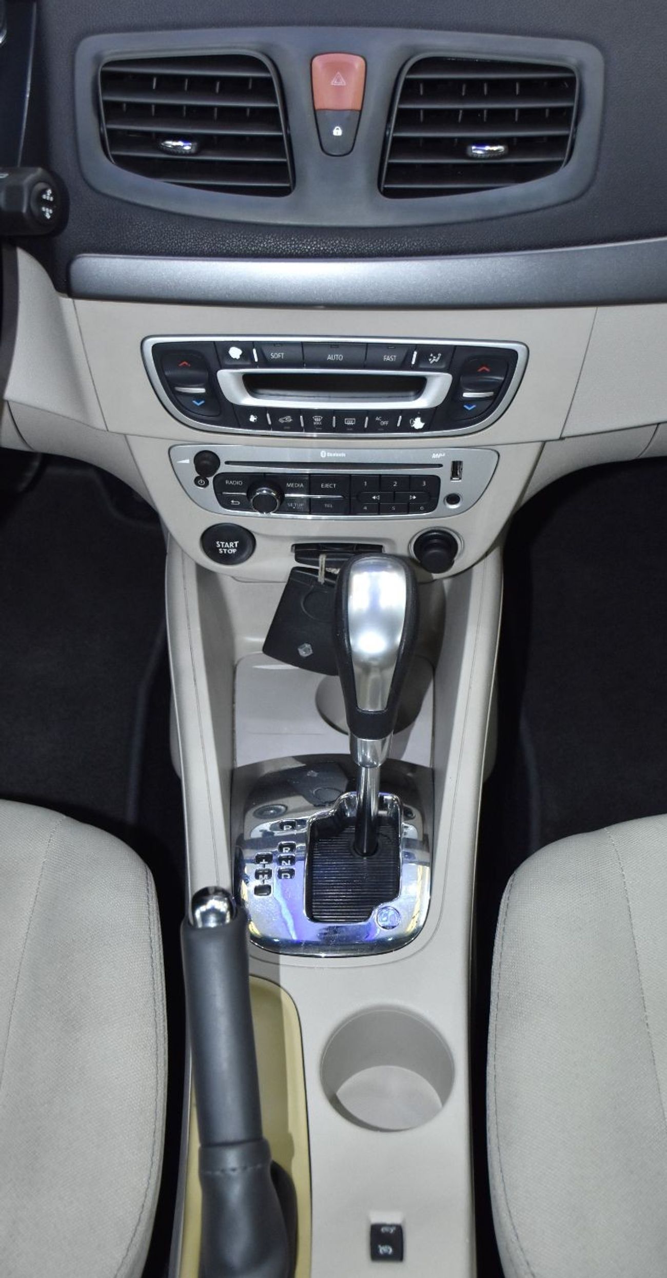 Renault Megane EXCELLENT DEAL for our Renault Megane ( 2015 Model ) in Blue Color GCC Specs