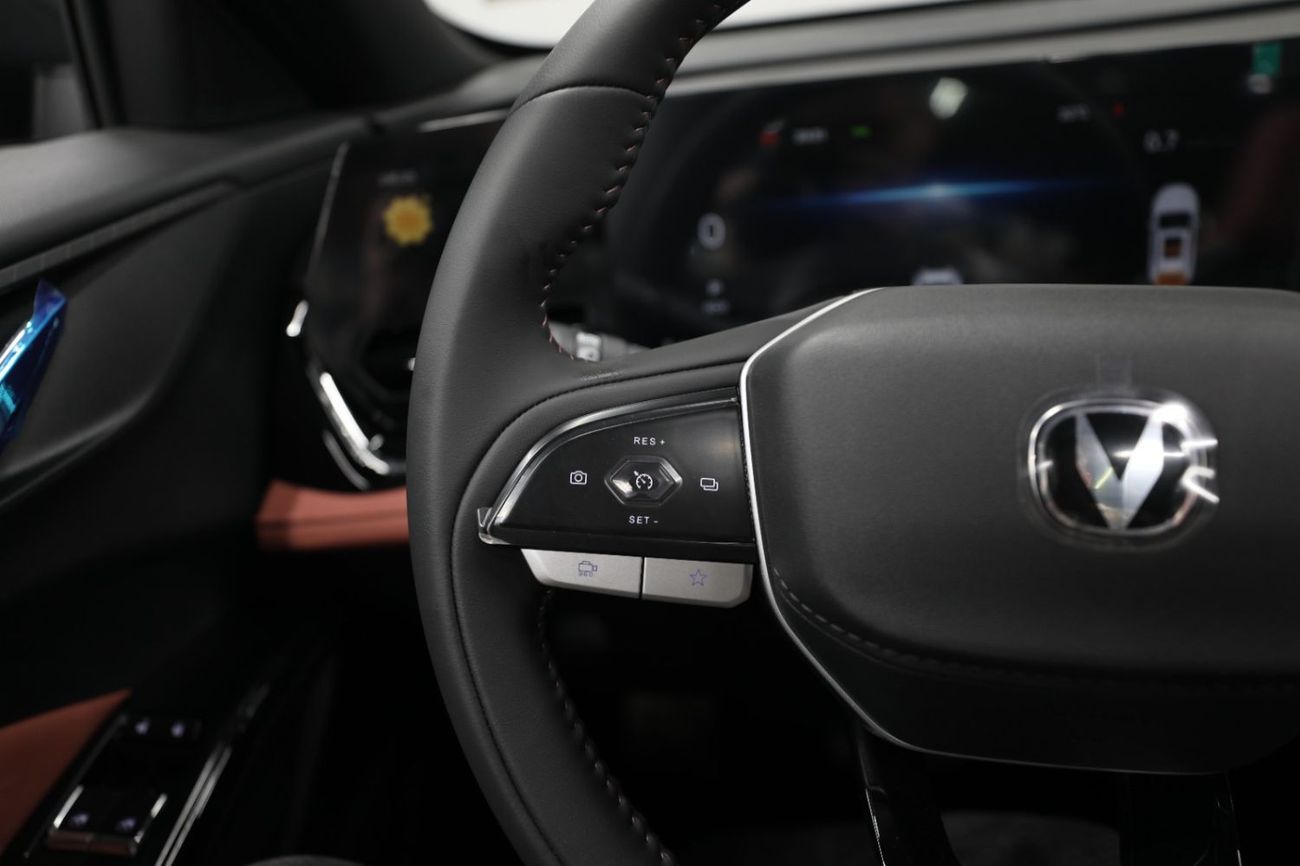 تشنجان x5 بلس Full option | X5 Plus | 1.5L | Brand new | 3 Years warranty | AED 1280 monthly with 0% Downpayment |