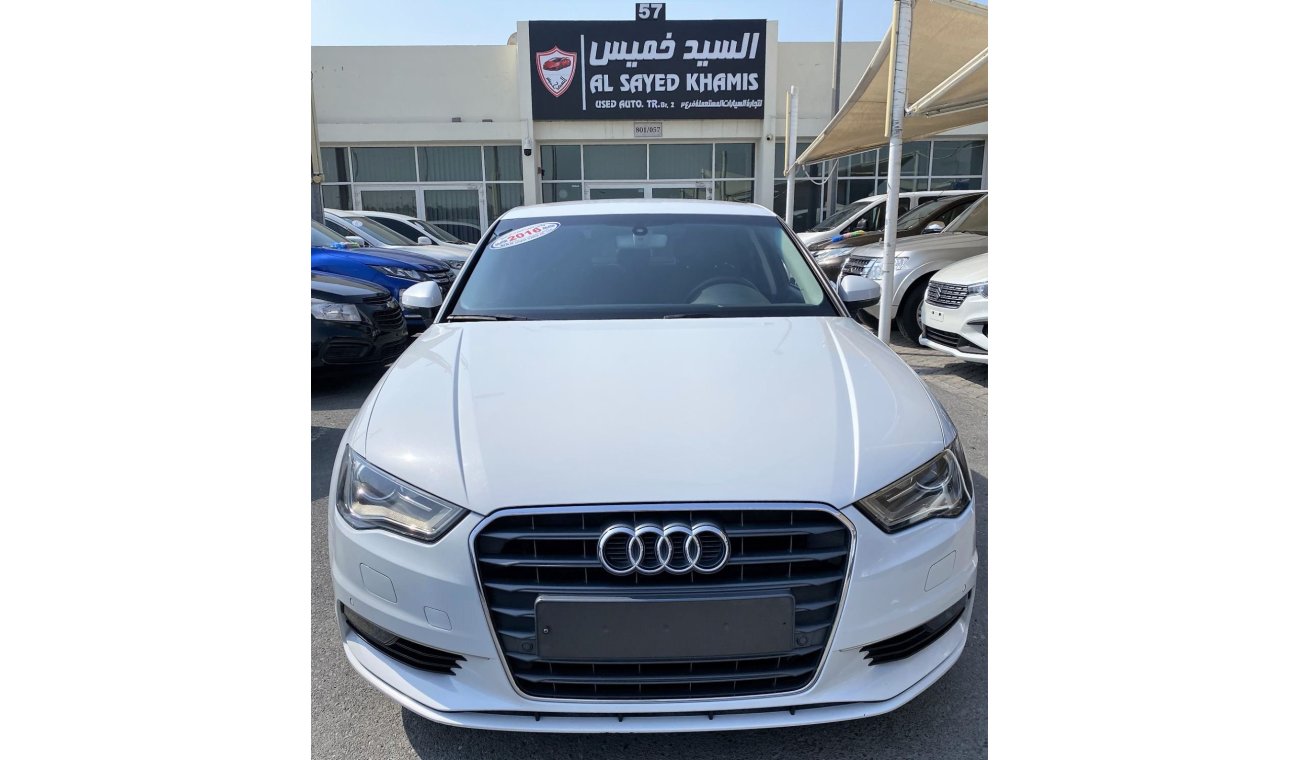 Audi A3 30 TFSI Ambition ACCIDENTS FREE - ORIGINAL PAINT - GCC - 1400 CC - CAR IS IN PERFECT CONDITION INSID