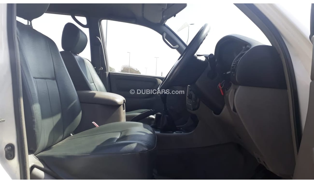 Toyota Land Cruiser TOYOTA LAND CRUISER RIGHT HAND DRIVE DIESEL 2007 MANUAL GEAR