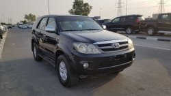 Toyota Fortuner 2008 left-hand perfect inside and outside petrol low km