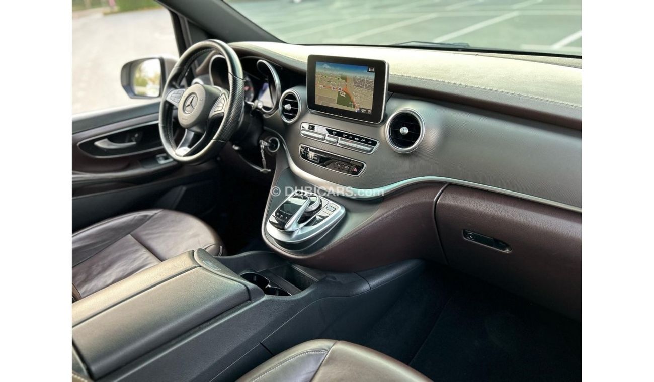 Mercedes-Benz V 220 V-220 Diesel V4 Full Option // Perfect Condition in side out side //