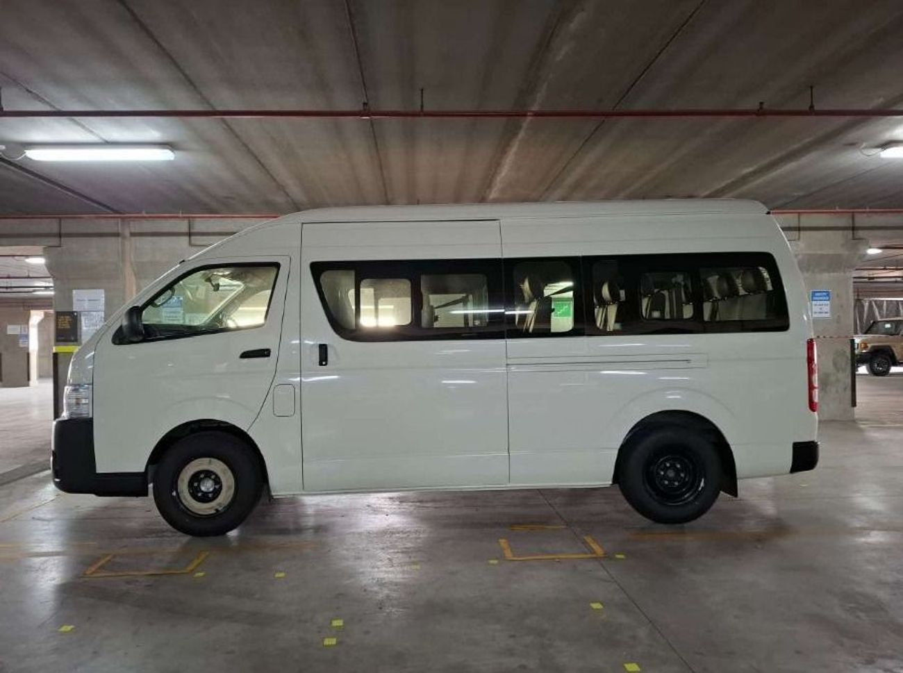 تويوتا هاياس TOYOTA HIACE HIGH ROOF DIESEL 2025 2.5