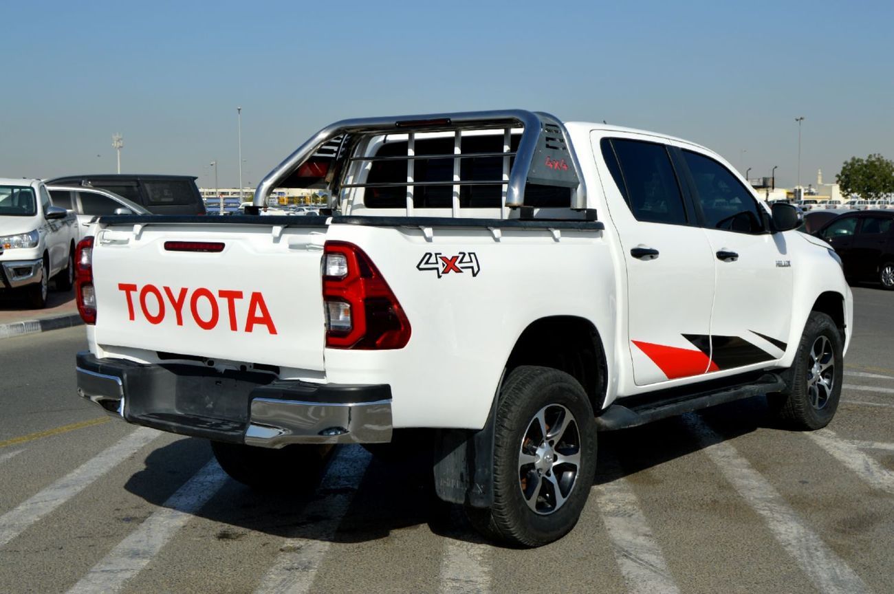 تويوتا هيلوكس DLS Double Cabin  Right Hand Drive  Year: 2020 Engine:  2.8L/ V4