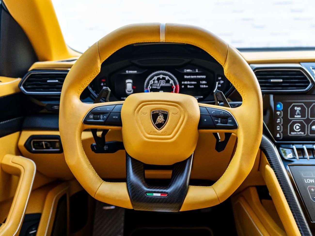 لامبورغيني اوروس Mansory P745