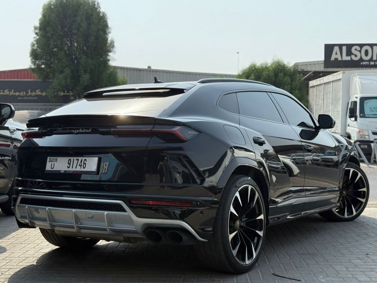 Lamborghini Urus STD 4.0T V8