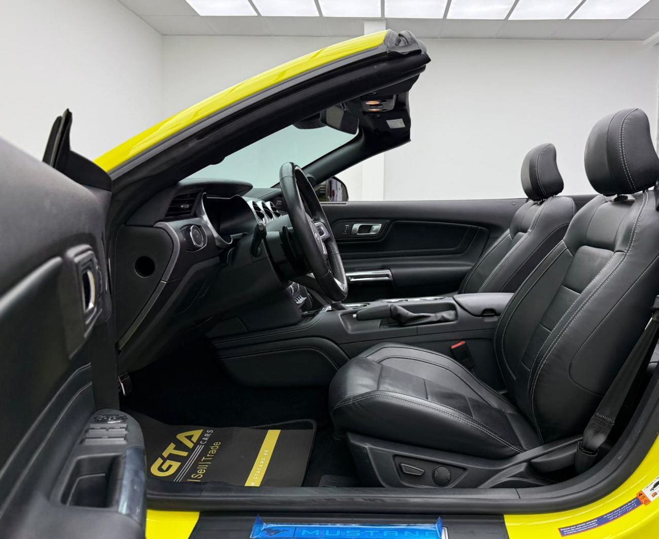 Ford Mustang 2021 Ford Mustang GT Premium Convertible, 2026 Ford Warranty + Service Pack, Low Km, GCC