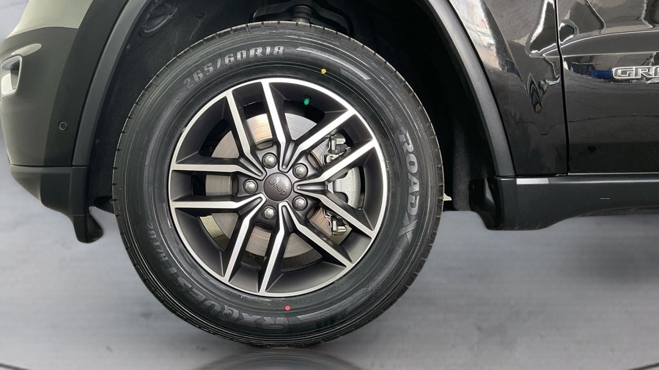 جيب جراند شيروكي 3.6 LIMITED 4WD AUTO | شامل الضمان | 0 ﺪﻔﻋﺓ ﺃﻮﻟﻯ