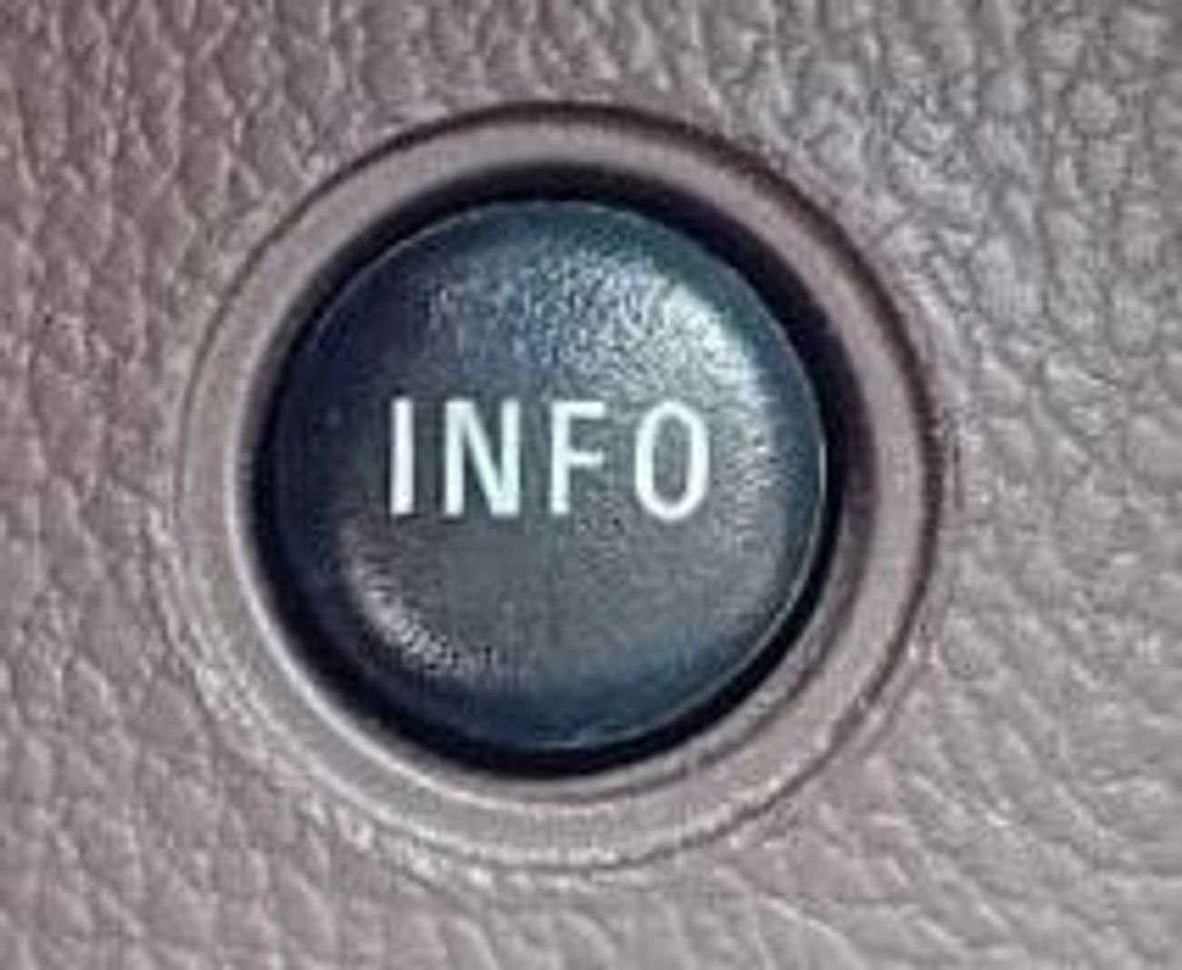 ميتسوبيشي إكسباندر ماتسوبيشى إكسبندر كرووس - موديل 2023 سياره خليجيه بدون حوادث بحاله ممتازه وممشى 73000 كيلو متر