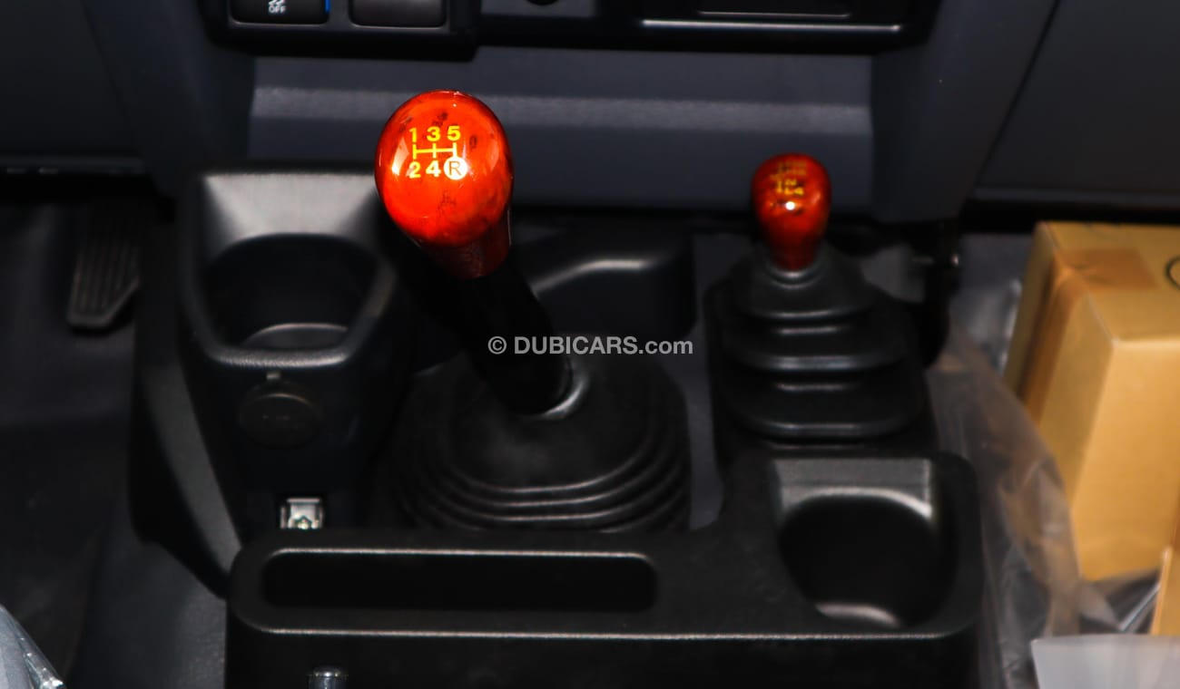 Toyota Land Cruiser Pick Up LX V6