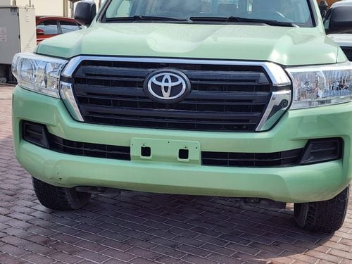 تويوتا لاند كروزر 200 4.5L GXR TURBO DIESEL MANUAL TRANSMISSION