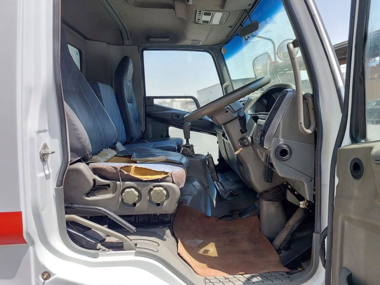 ميتسوبيشي فايتر MITSUBISHI FIGHTER DUMPER TRUCK RHD 2003 MODEL 8.2 L DIESEL MANUAL(PM60964)