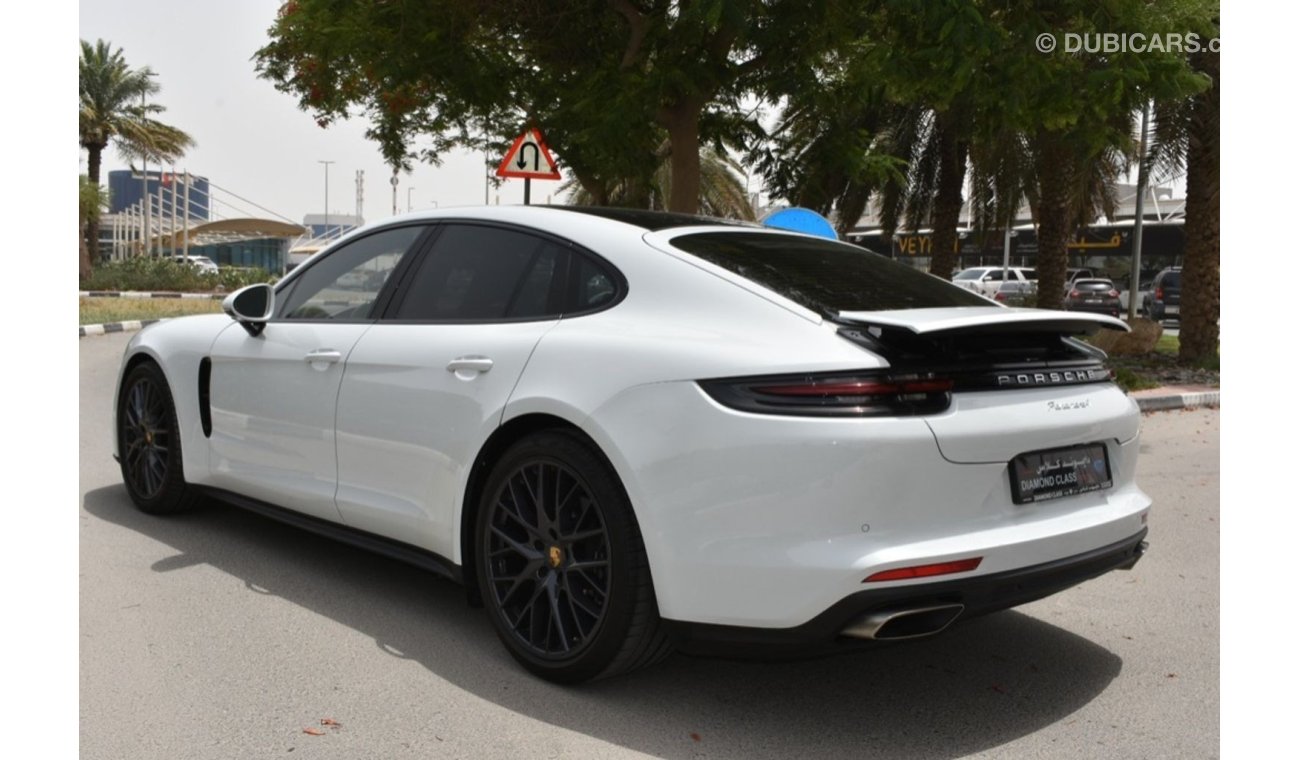 Porsche Panamera 4