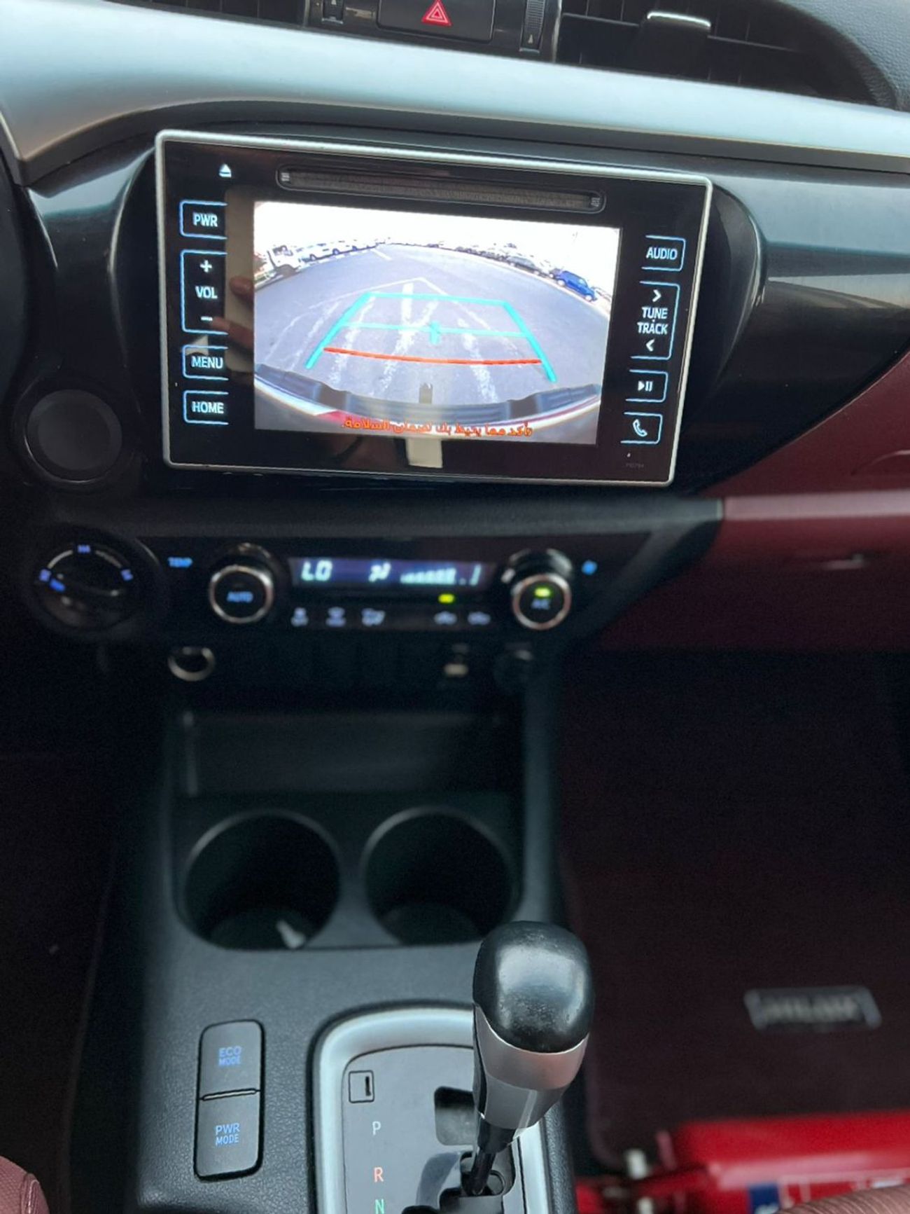 Toyota Hilux 2016 Toyota Hilux SR5 Premium Full Option - 2.7L V4 - 4x4 AWD - Rear CAM & AC - big Body - 116000 Km