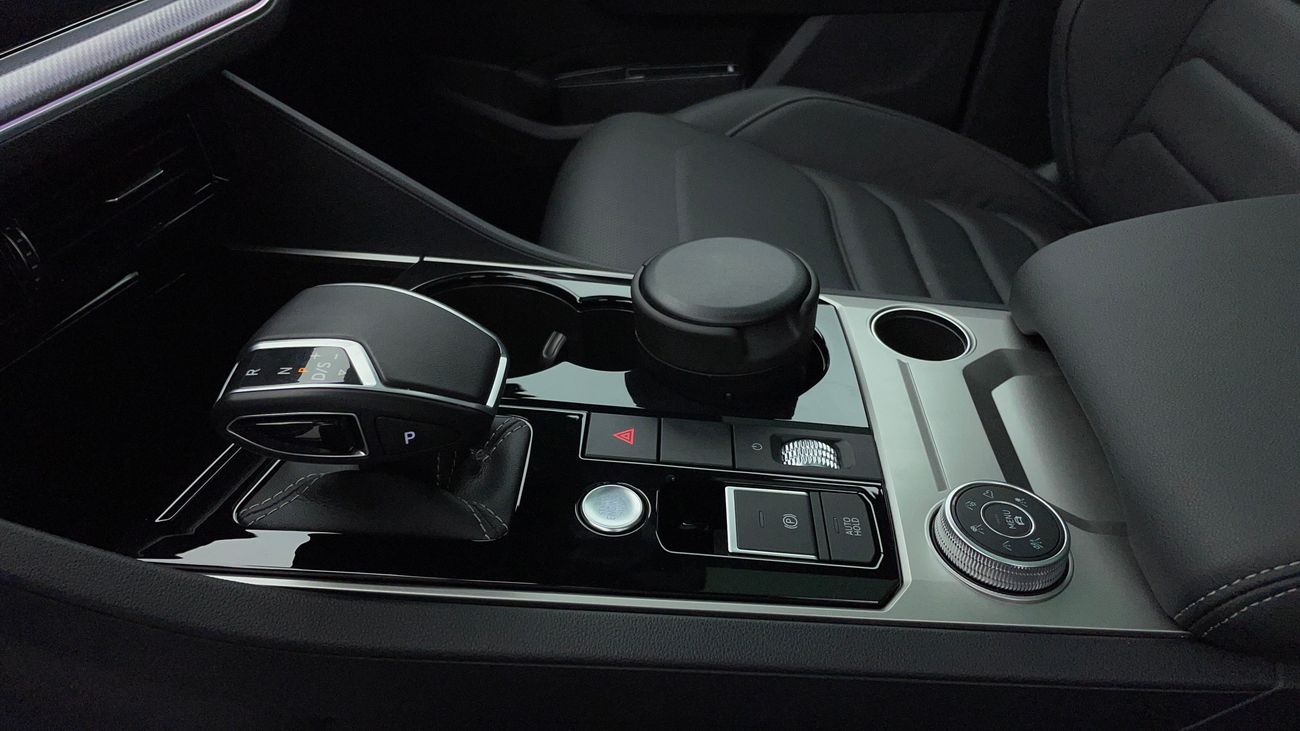 Volkswagen Touareg R LINE 3 | Zero Down Payment | Free Home Test Drive