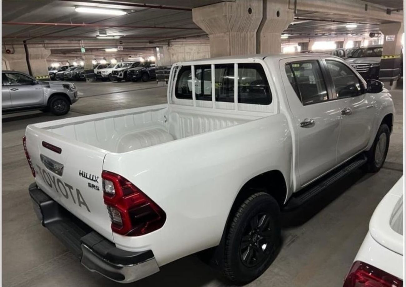 Toyota Hilux 2.4L RS5 Manual . 4x4