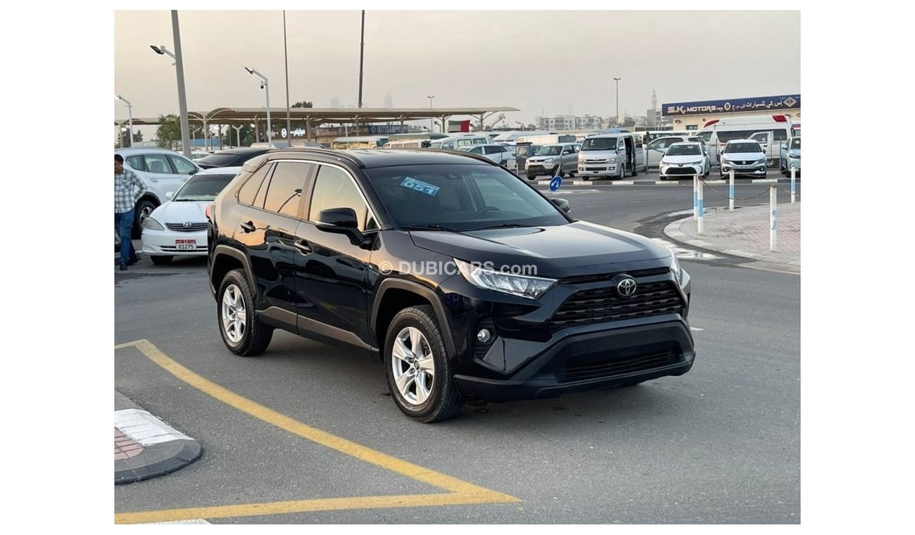 تويوتا راف ٤ XLE