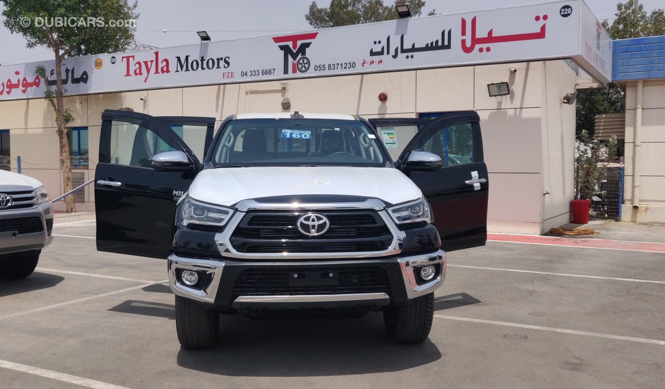 تويوتا هيلوكس Toyota Hilux 2.4L Manual Full Option