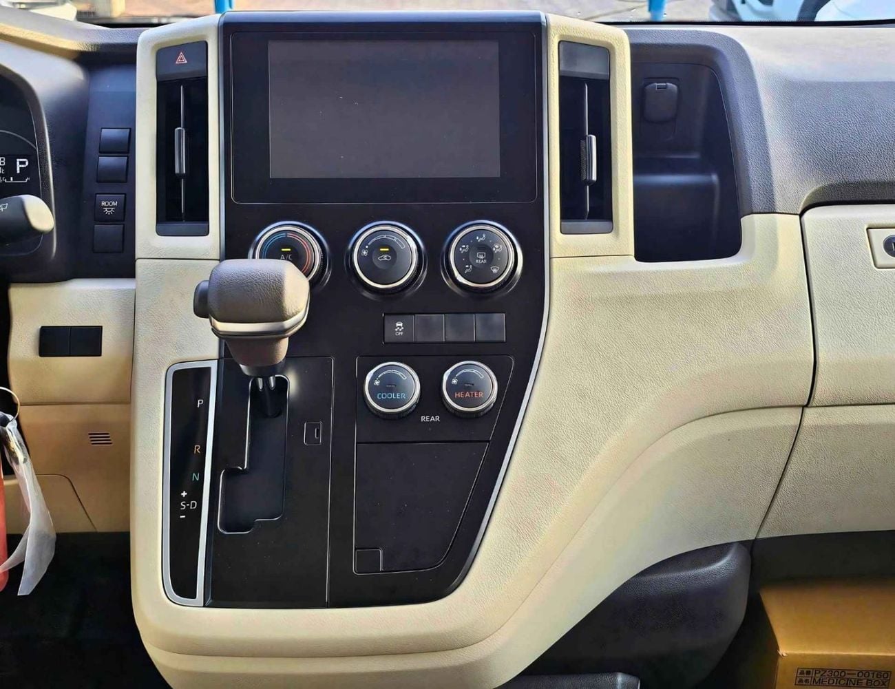 Toyota Hiace GL HIGHROOF GL/3.5L V6 PETROL A/T /HIGH OPTION 13 SEATER/ CODE # HHGL35MP