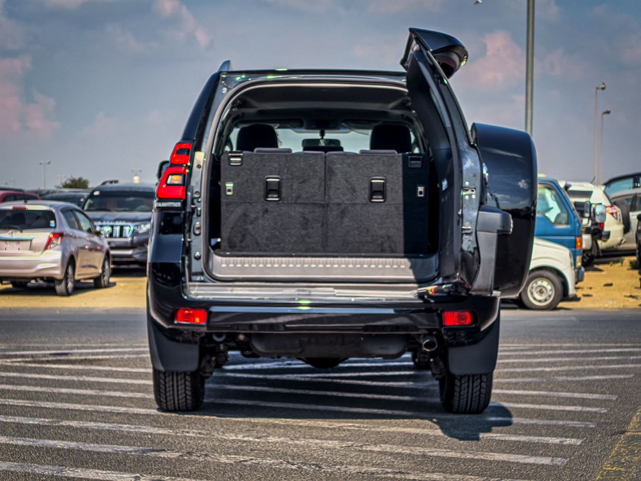 Toyota Prado 2700cc TXL | SUNROOF | LED LIGHTS | 19" RIMS | DVD | 2023MY