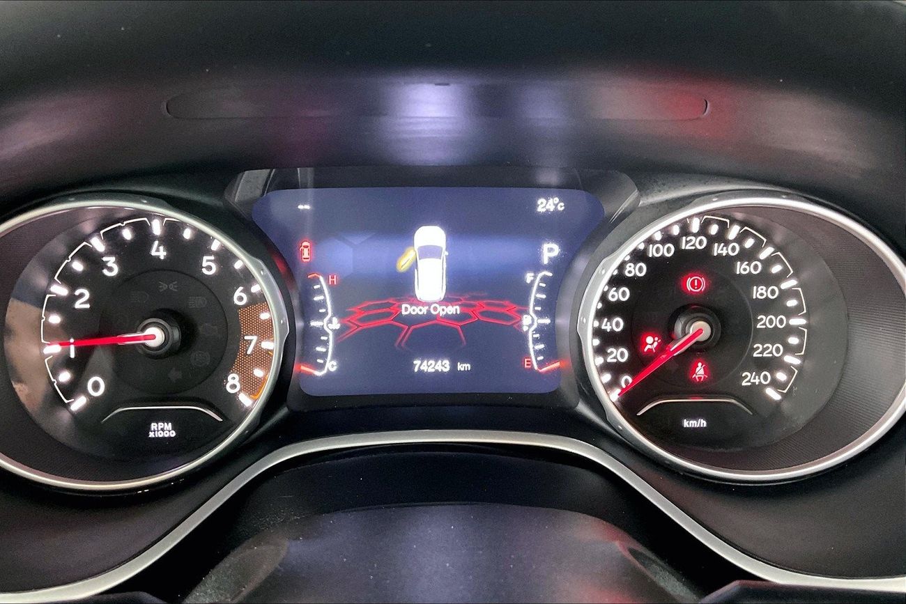 فولكس واجن تيجوان R-Line | شامل الضمان | 0 ﺪﻔﻋﺓ ﺃﻮﻟﻯ