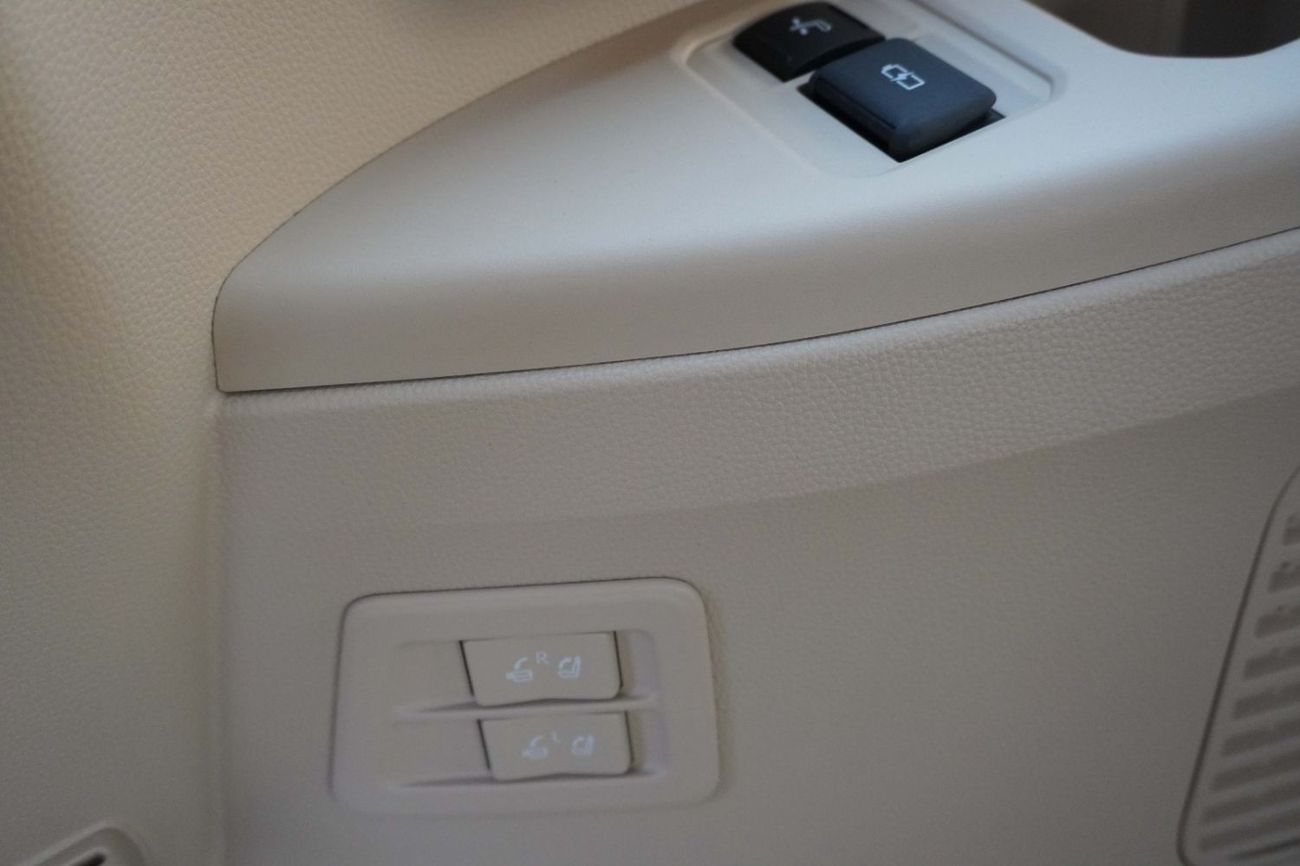 Toyota Land Cruiser 3.5T VXR Hybrid