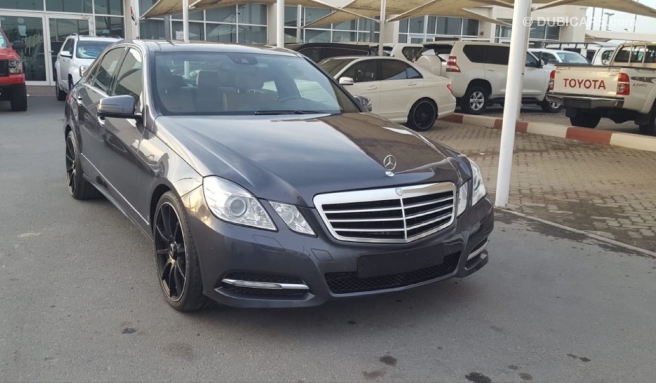 Mercedes-Benz E 350 Mercedes benz E350 model 2013 GCC car prefect condition full service full option low mileage