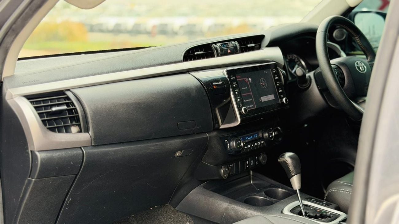 Toyota Hilux DOUBLE CABIN REVO | 2022 | 2.8L DIESEL ENGINE | RHD | AUTOMATIC TRANSMISSION | PUSH START | DIGITAL