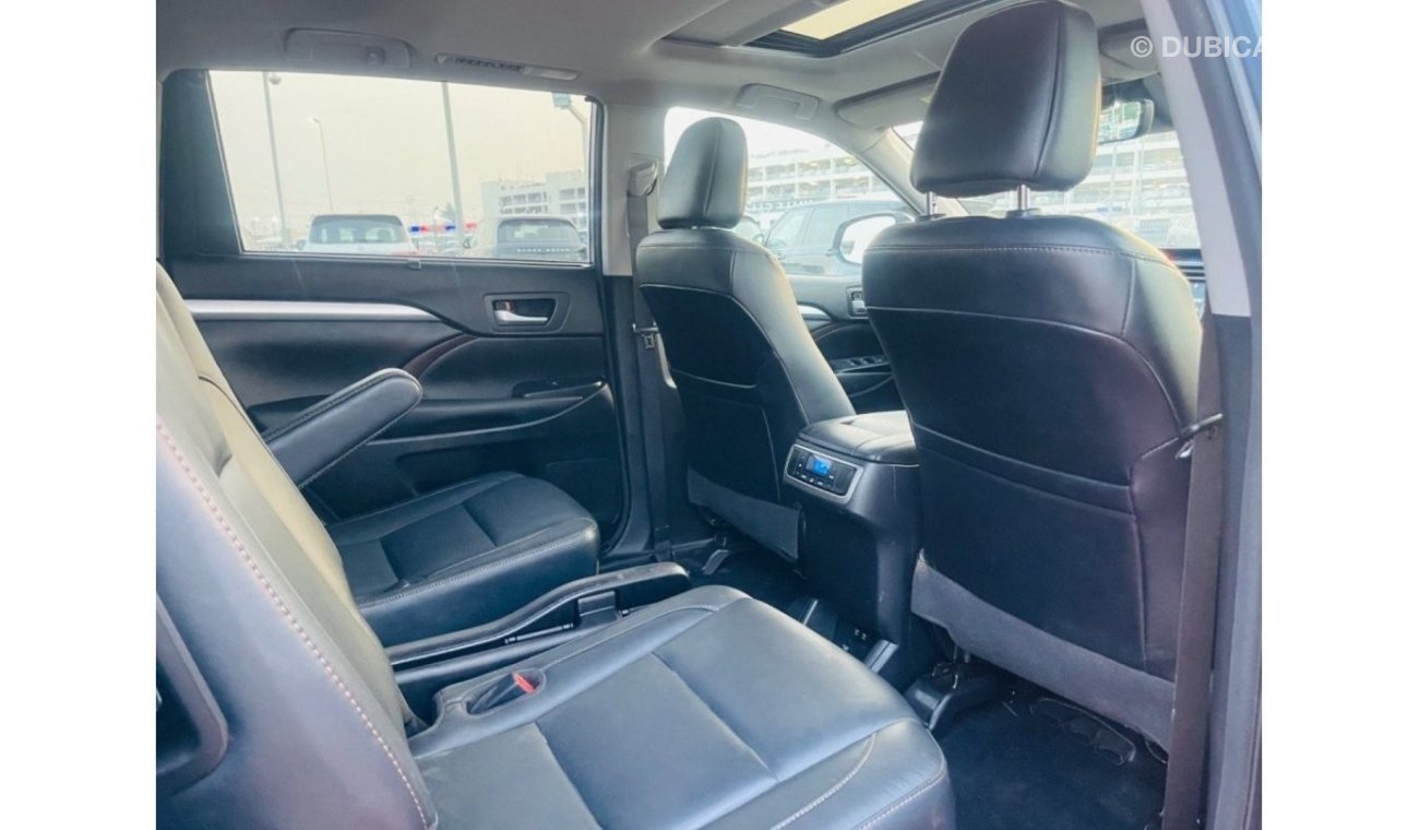 Used Toyota Highlander Xle sunroof 2018 for sale in Dubai 623974